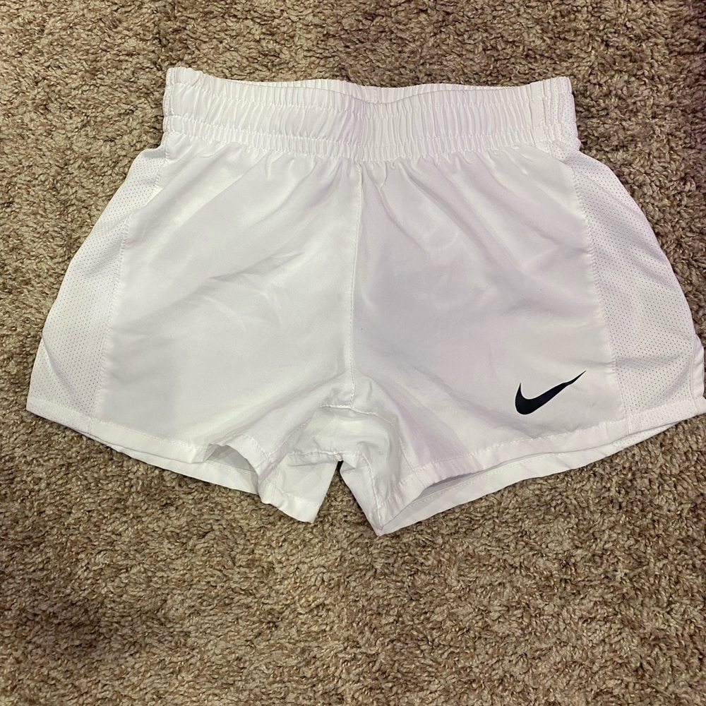 Girls Nike 10k running shorts